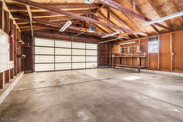 3388 Symphony Lane, New Franklin, OH 44216