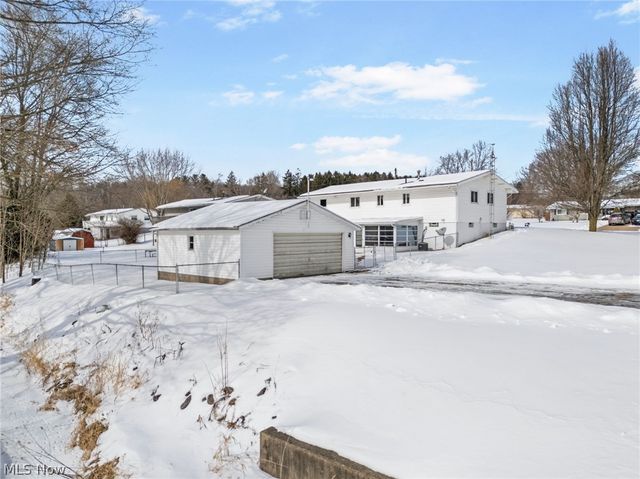 3388 Symphony Lane, New Franklin, OH 44216