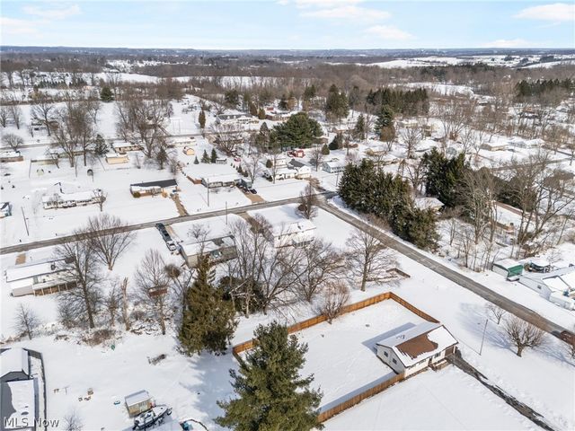 3388 Symphony Lane, New Franklin, OH 44216