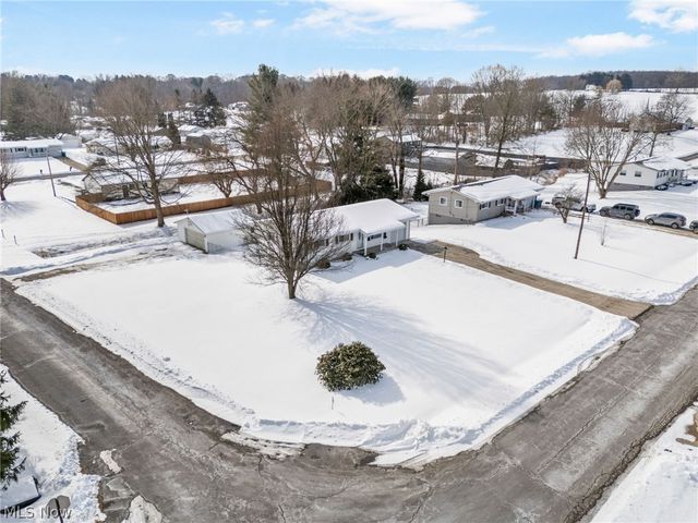 3388 Symphony Lane, New Franklin, OH 44216