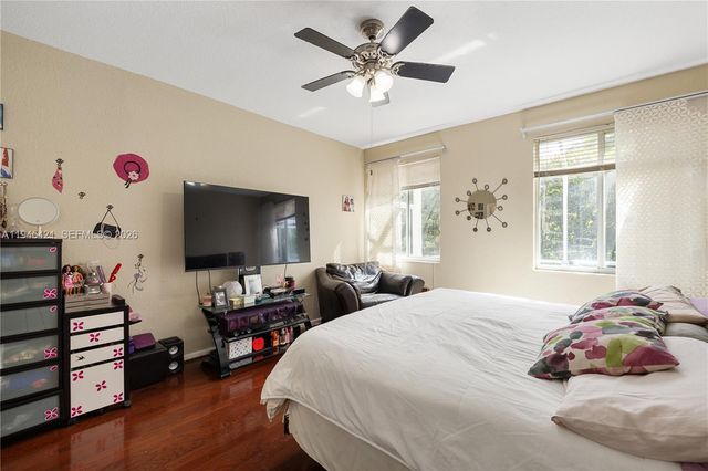 1199 Golden Cane Dr, Weston, FL 33327