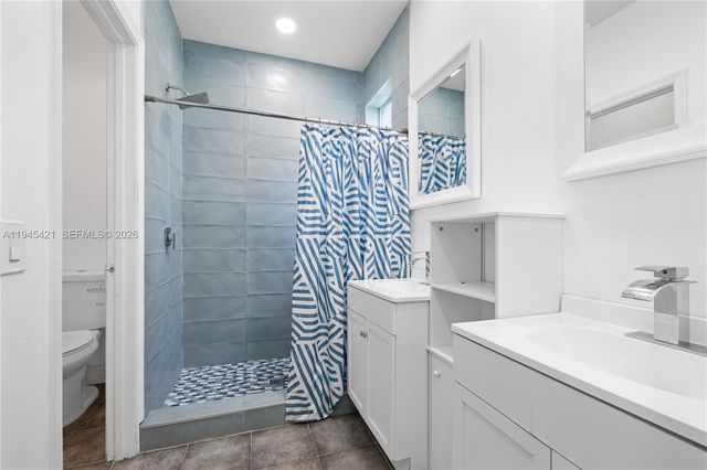 1199 Golden Cane Dr, Weston, FL 33327