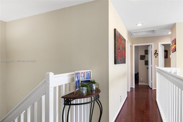 1199 Golden Cane Dr, Weston, FL 33327