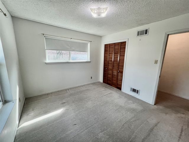 813 Misty Glen Drive, Desoto, TX 75115