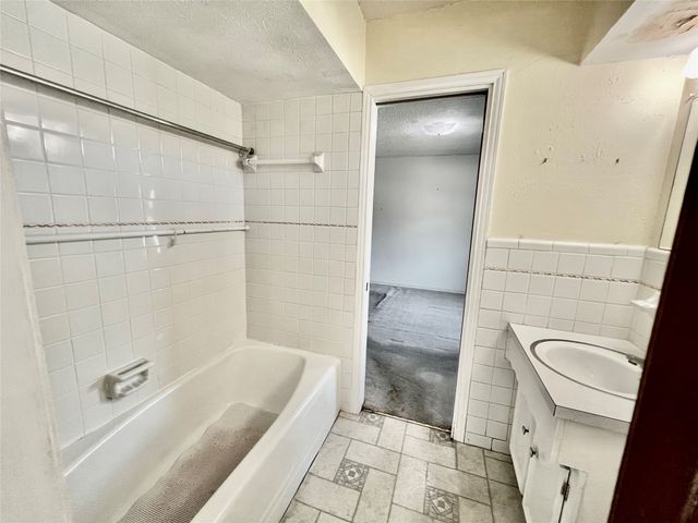 813 Misty Glen Drive, Desoto, TX 75115