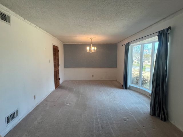 813 Misty Glen Drive, Desoto, TX 75115