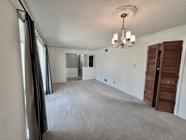 813 Misty Glen Drive, Desoto, TX 75115