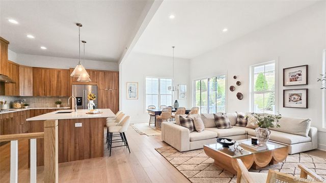 2056 Summit Loop 63, Carmel, NY 10512