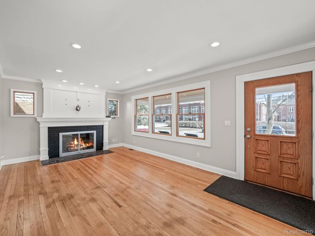 411 WILCOX Street, Rochester, MI 48307