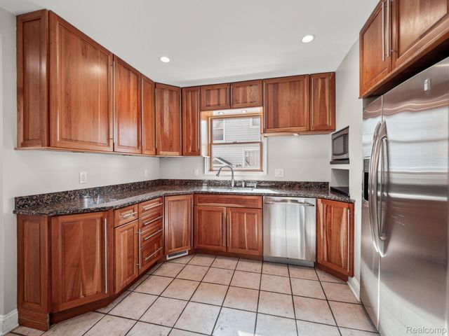 411 WILCOX Street, Rochester, MI 48307