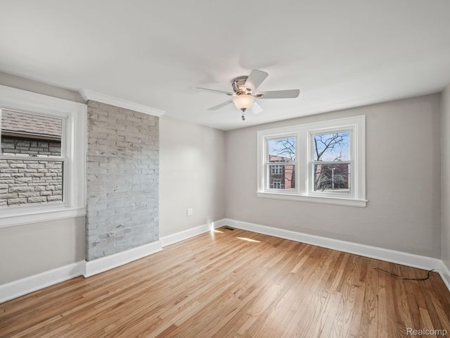 411 WILCOX Street, Rochester, MI 48307