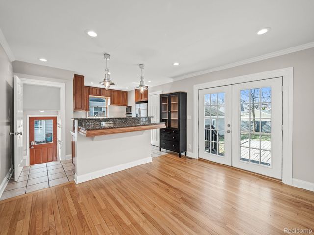 411 WILCOX Street, Rochester, MI 48307