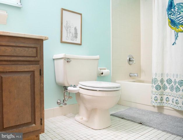 18 PARTRIDGE COURT, Marlton, NJ 08053
