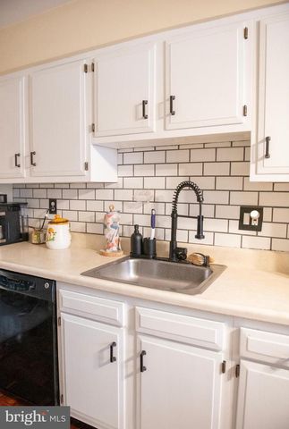 18 PARTRIDGE COURT, Marlton, NJ 08053