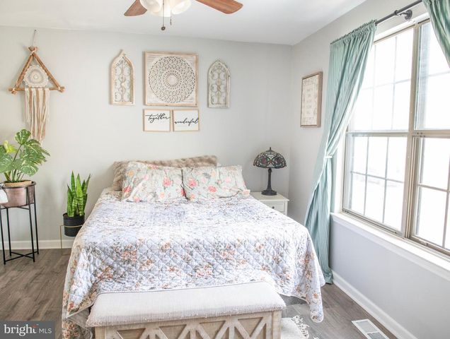 18 PARTRIDGE COURT, Marlton, NJ 08053