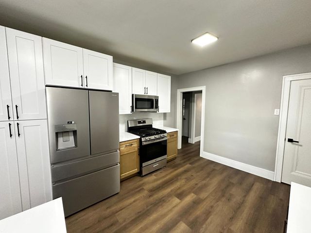 3612 East Avenue, Berwyn, IL 60402