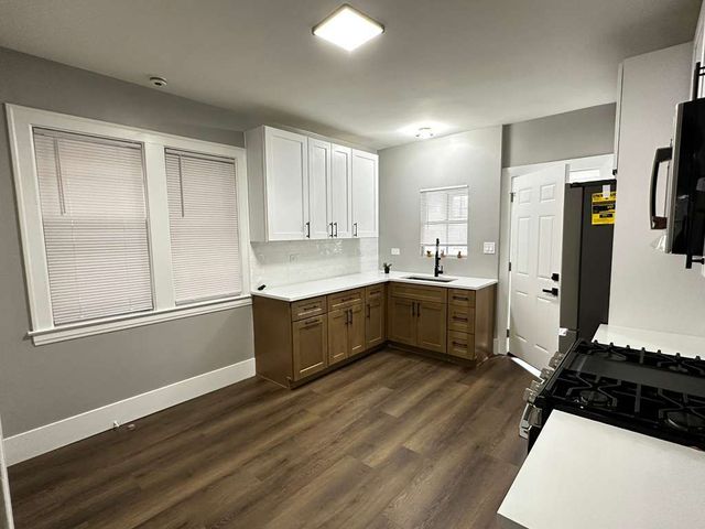 3612 East Avenue, Berwyn, IL 60402