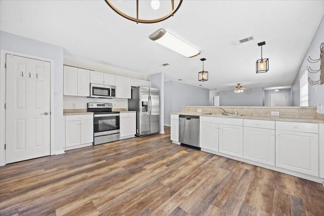 1869 Vineyard Street, Navarre, FL 32566
