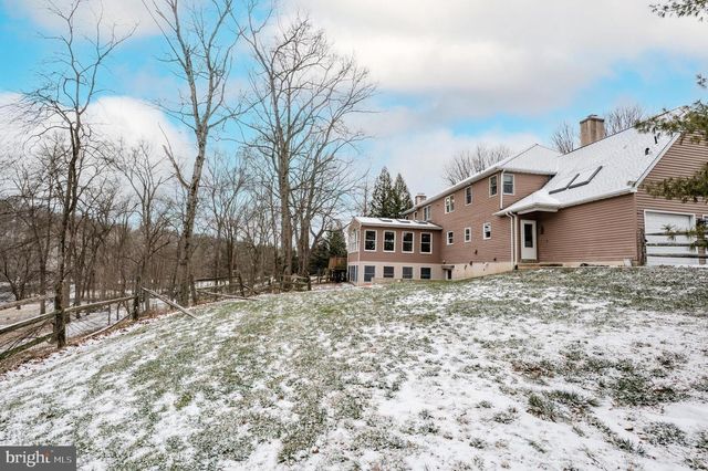 880 MACCLESFIELD RD, Furlong, PA 18925