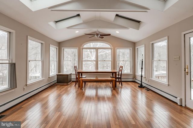 880 MACCLESFIELD RD, Furlong, PA 18925