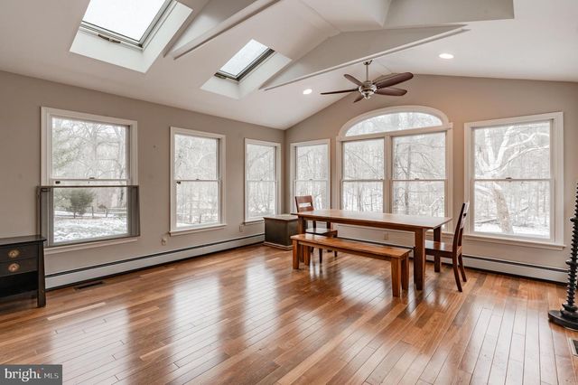 880 MACCLESFIELD RD, Furlong, PA 18925