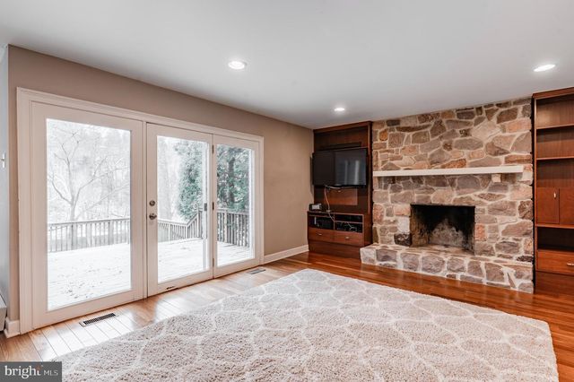 880 MACCLESFIELD RD, Furlong, PA 18925