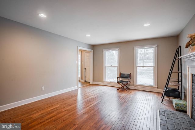 880 MACCLESFIELD RD, Furlong, PA 18925