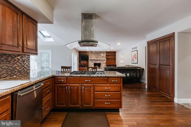 880 MACCLESFIELD RD, Furlong, PA 18925