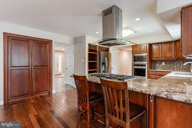 880 MACCLESFIELD RD, Furlong, PA 18925