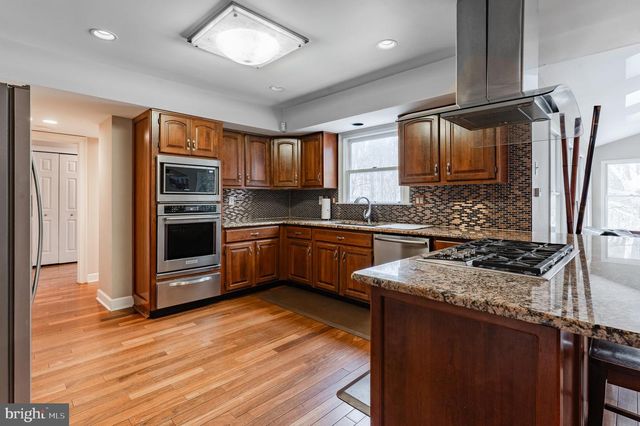 880 MACCLESFIELD RD, Furlong, PA 18925