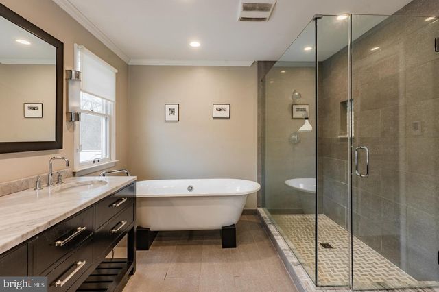 880 MACCLESFIELD RD, Furlong, PA 18925