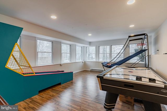 880 MACCLESFIELD RD, Furlong, PA 18925