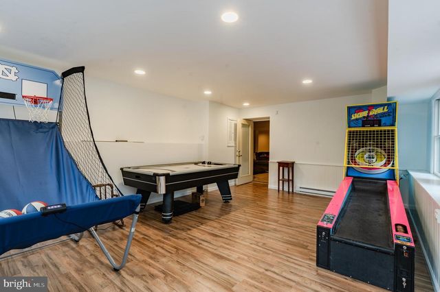 880 MACCLESFIELD RD, Furlong, PA 18925