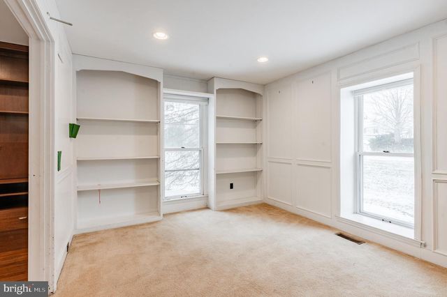 880 MACCLESFIELD RD, Furlong, PA 18925