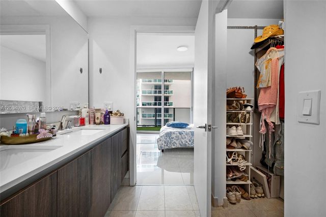 488 NE 18th Street 3003, Miami, FL 33132