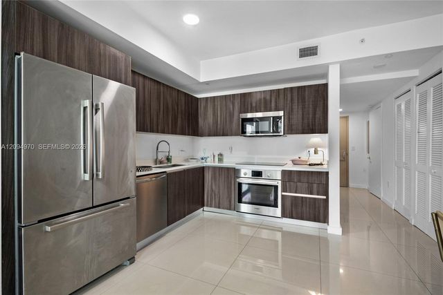 488 NE 18th Street 3003, Miami, FL 33132