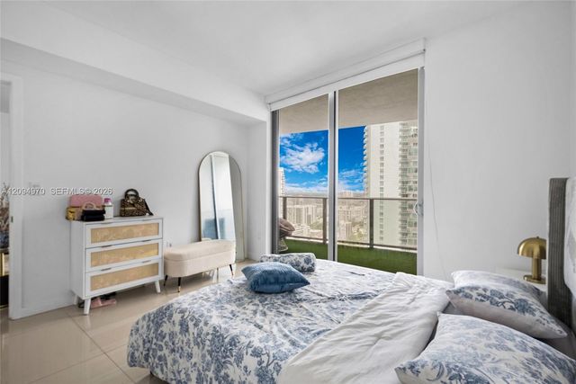 488 NE 18th Street 3003, Miami, FL 33132