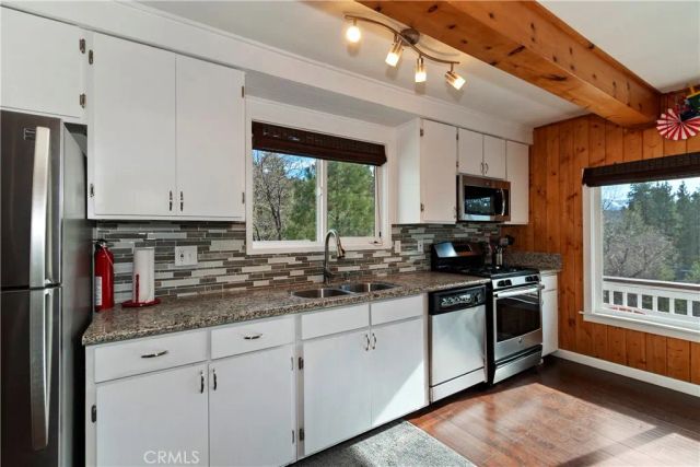 39676 Oakglen, Fawnskin, CA 92333