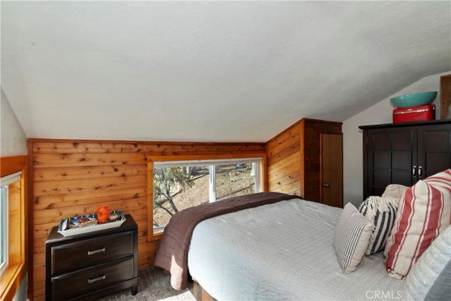 39676 Oakglen, Fawnskin, CA 92333