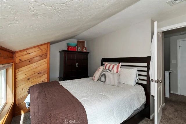 39676 Oakglen, Fawnskin, CA 92333