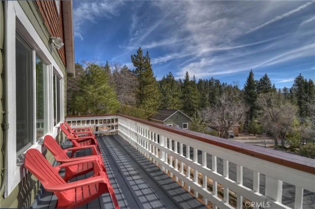 39676 Oakglen, Fawnskin, CA 92333