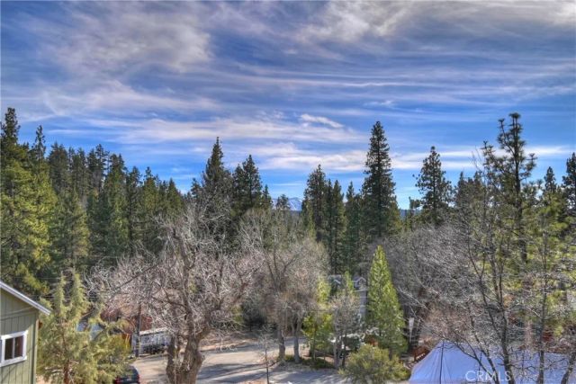 39676 Oakglen, Fawnskin, CA 92333
