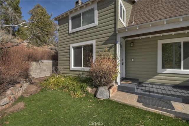 39676 Oakglen, Fawnskin, CA 92333