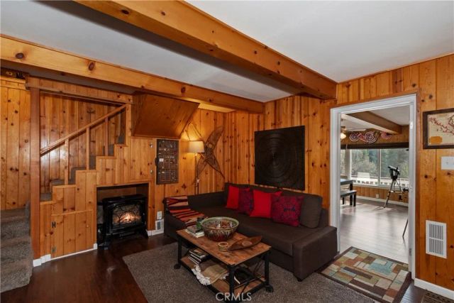 39676 Oakglen, Fawnskin, CA 92333