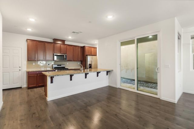 3230 Chelmer Way, Rancho Cordova, CA 95670