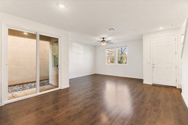 3230 Chelmer Way, Rancho Cordova, CA 95670