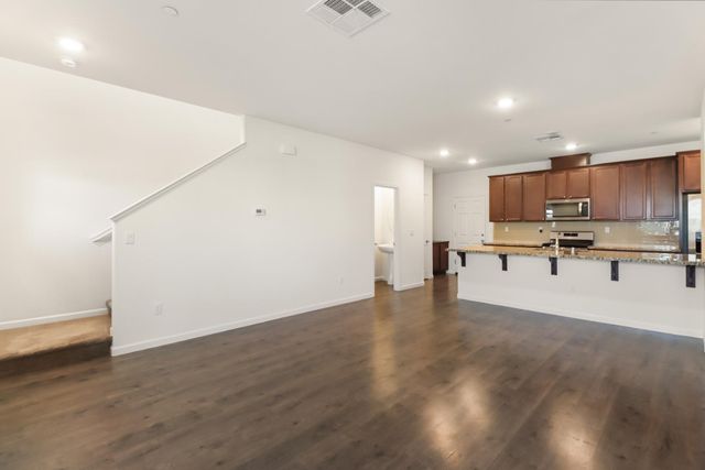 3230 Chelmer Way, Rancho Cordova, CA 95670