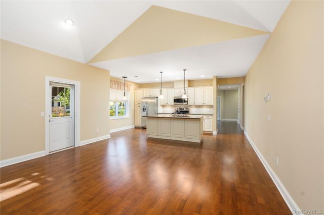 5 Norwegian Wood, Cold Spring, NY 10516