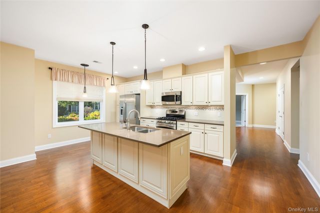 5 Norwegian Wood, Cold Spring, NY 10516