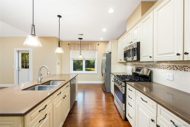 5 Norwegian Wood, Cold Spring, NY 10516